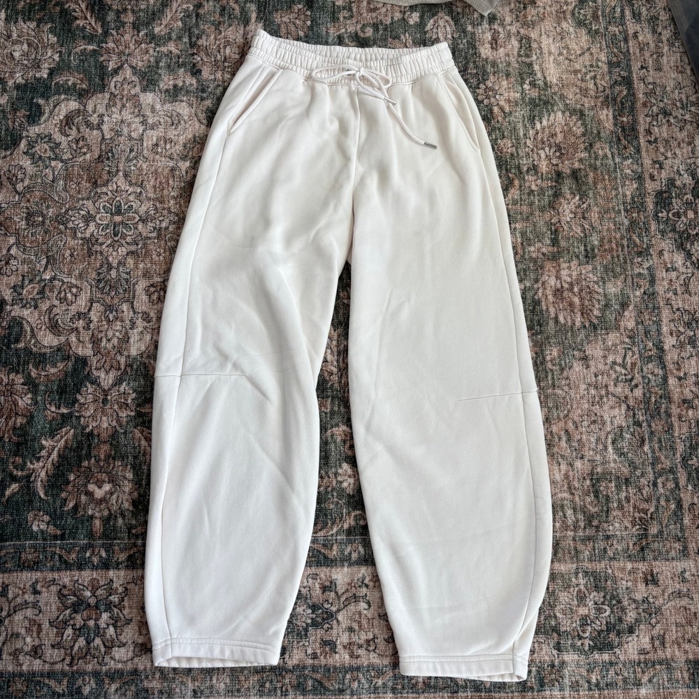 Abercrombie & Fitch Sweatpants Size S Cream Joggers Tapered Leg Athleisure Cozy